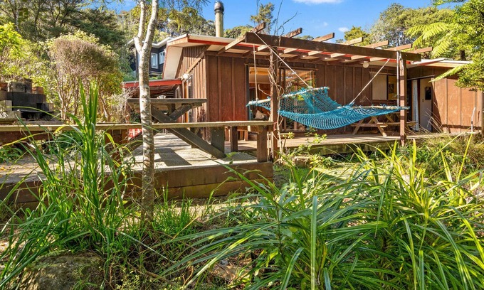 Tata Beach House | WHARE PARAURI - TATA BEACH HOLIDAY HOME, with a garden in Tata Beach