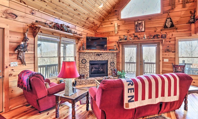Murphy Cabin | Wheelchair-Accessible Murphy Cabin w/Fire Pit!