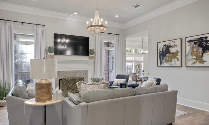 Milton House | Whether you need a quick weekend getaway or an extended stay, this home is you.
