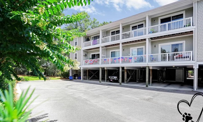 Southport Apartment | Whiskey Bent Condo
