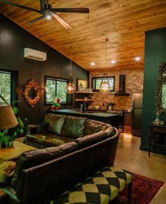 Loudonville Villa | Whiskey Lounge