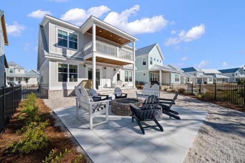 Orange Beach House | Whiskey Sands - Luxury by Gulf State Park, Great Views, Walk to Beach and Restaurants, Beautiful Pool, Fenced Yard!