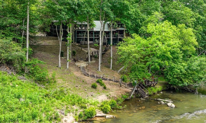 Ellijay Cabin | Whisperbend Lodge | Ellijay, GA