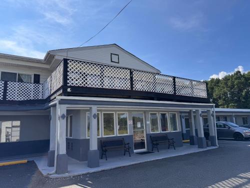 White Stone Hotel | Whispering Pines by Hotel O White stone VA