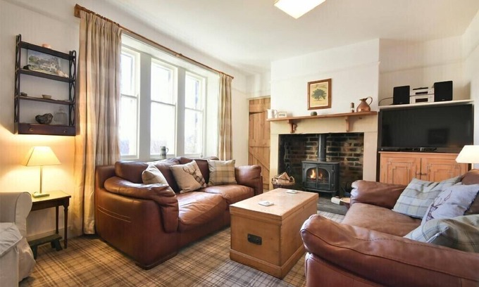 Bamburgh Cottage | WHISTLEWOOD, pet friendly, country holiday cottage in Bamburgh