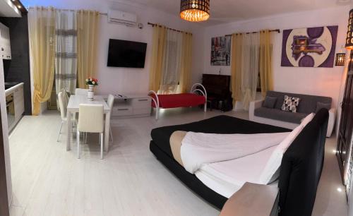 Bagnolo Piemonte Apartment | white appartament