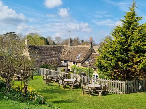 Ufford Hotel | White Hart Ufford- Stamford