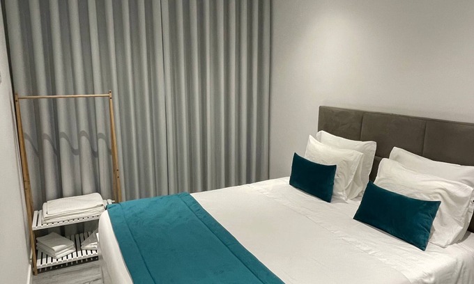 Queluz Apartment | White house apartments