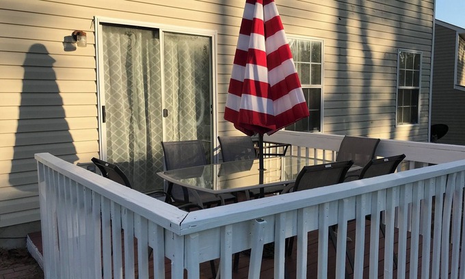 Lexington House | WHITE KNOLL BUNGALOW