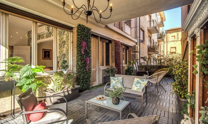 Pisa City Centre Apartment | White Mirror Apartment