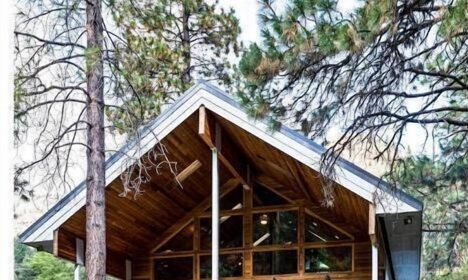 Naches House | White Pass Luxury Cabin