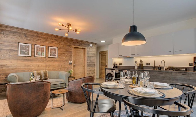 La Coquille Apartment | White Pearl A02 - Alpes Travel - Chamonix - Sleeps 4