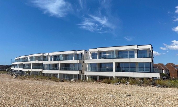 Eastbourne House | White Point beach house