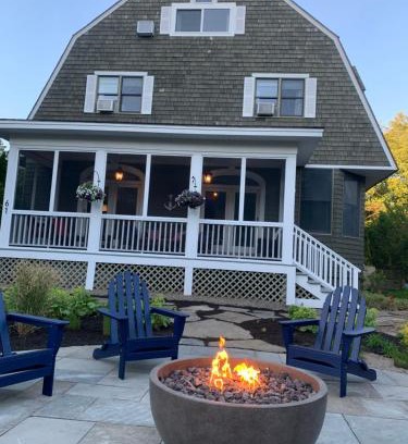 Kennebunk Bed & Breakfast | White Sails Inn