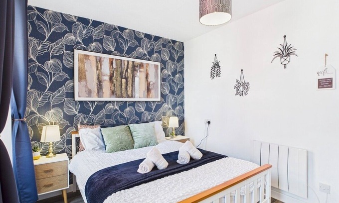 Whitehaven Apartment | Whitehaven Nest | Sleeps 4 | Cosy Escape
