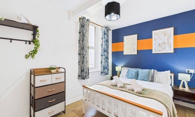 Whitehaven Apartment | Whitehaven Suite | Sleeps 4 | Cosy Stay
