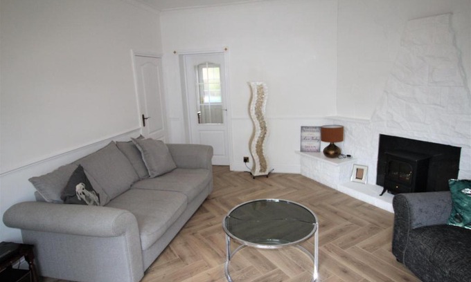 Whitley Bay House | Whitley Bay - Sleeps 6 - Parking - Fast Wifi - Dogs Welcome
