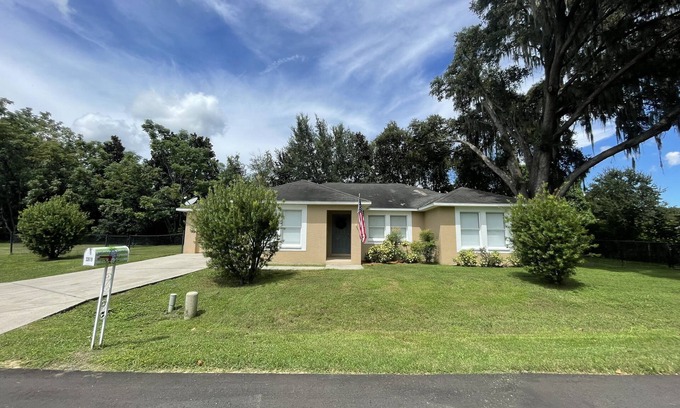 San Antonio House | Whole House in San Antonio. Walking Distance to St. Leo University!