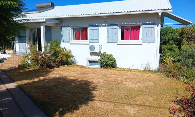 Petite-ÃŽle House | WHOLE HOUSE SAINT-JOSEPH -CLASSIFIED BY "ATOUT FRANCE": 3*.