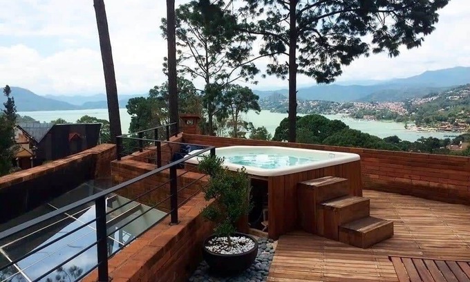 La Capilla House | Whole House with Lake and Forest View