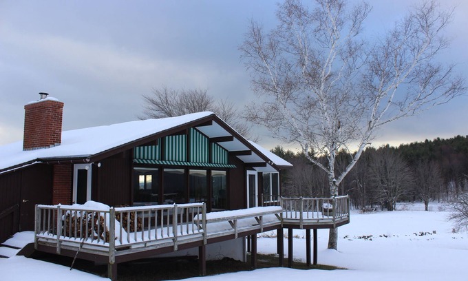 Rockingham Ski Chalet | Wide Open Mountain and Valley Views, Beautiful Sunsets, Scenic Southern Vermont