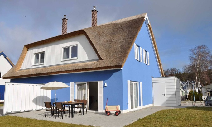 Juliusruh House | Wiekhus - Thatched house Wiekhus on Breeger Bodden