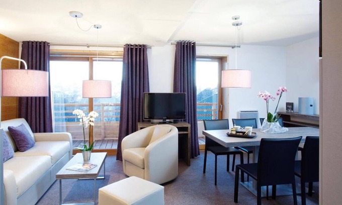 Bergers Apartment | Wifi, 250m from ski lifts, fitness, swimming pool, hammam, balcony, tv, 30m², Alpe d'Huez