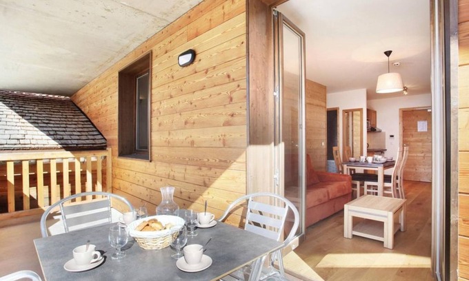 La Clusaz Apartment | Wifi, 50m from ski slopes, fitness, sauna, hammam, tv, ski locker, 33-38m², La Clusaz