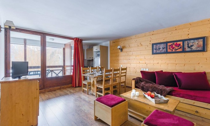Brides-les-Bains Apartment | Wifi, swimming pool, balcony, tv, ski locker, 60m², Brides Les Bains