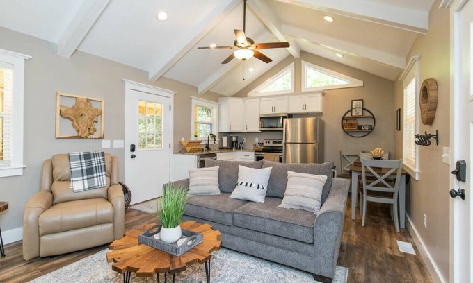 Rogers Apartment | WiFi & Waterfront - Soul Sister Red River Gorge KY