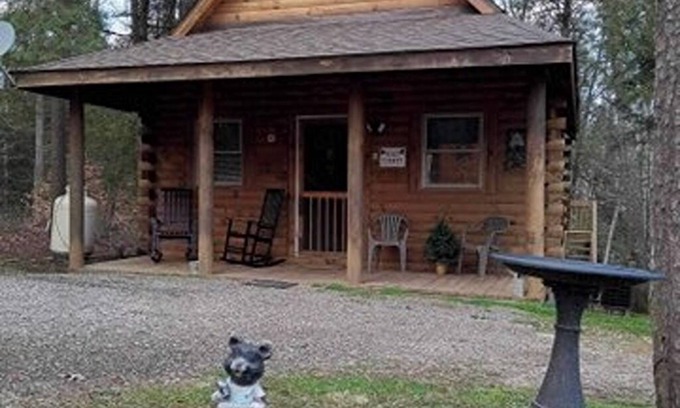 South Bloomingville Cabin | Wild Turkey Cabin in Hocking Hills