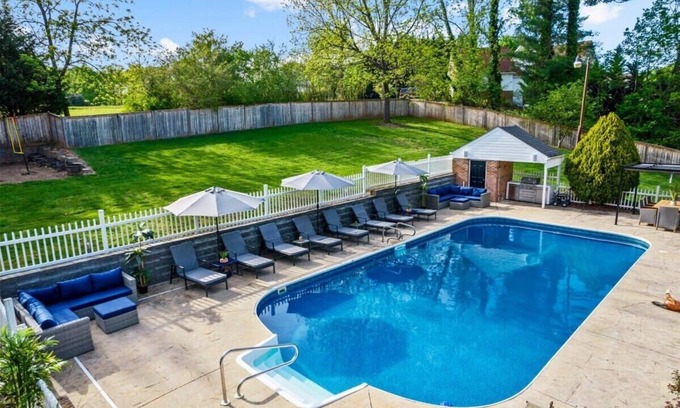 Candler House | Wild West Pool Sportcourt Hot Tub Fire Pit