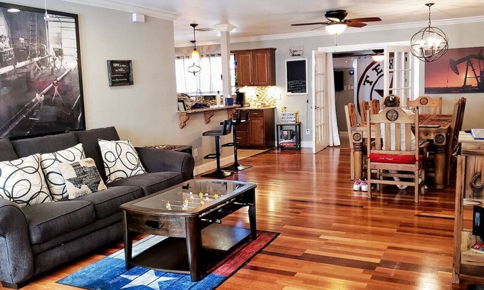 Odessa House | Wildcatter resting grounds, spacious living