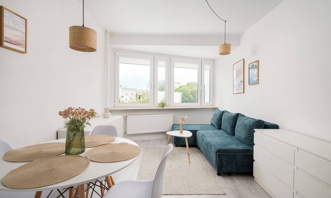 Nowa Praga Apartment | Wileński Bright Spring Apartment