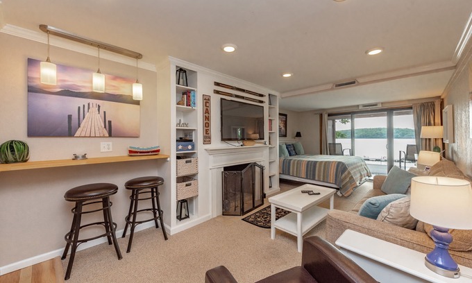 Thayerville Condo | Will O' The Wisp: 103A Efficiency/One Bath