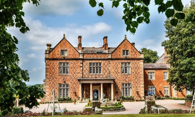 Cheshire West and Chester House | Willington Hall Hotel