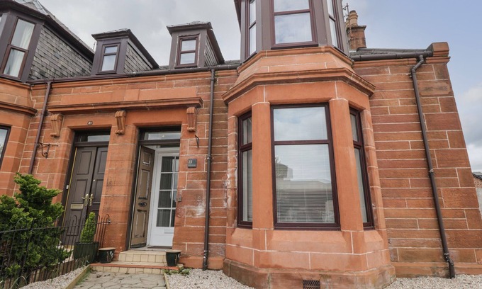 Ayr Cottage | WILLOWBANK, family friendly, character holiday cottage in Ayr
