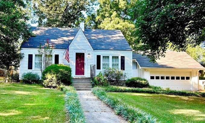 Paragould House | Willows Cottage - Charming Home in Paragould