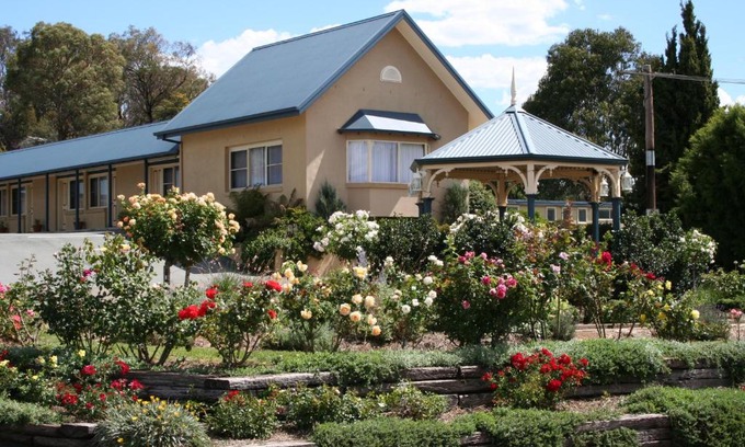 Goulburn Hotel | Willows Motel