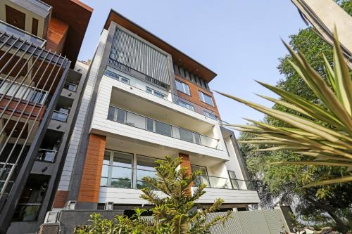 DLF City Hotel | Windsor Castle Premier Cyber City