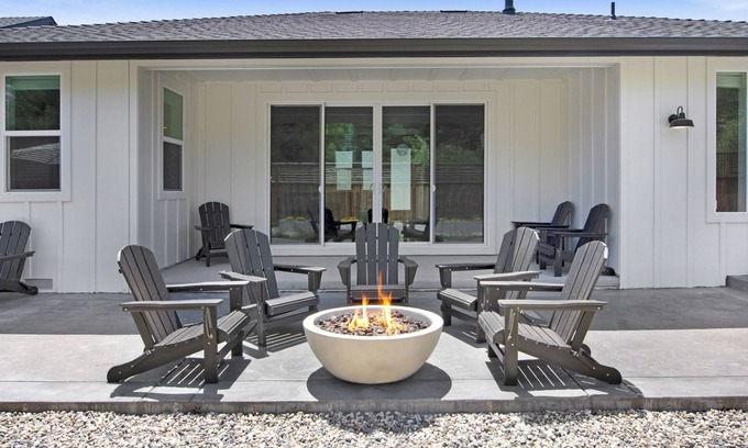 Windsor House | Windsor Wine Country Farmhouse