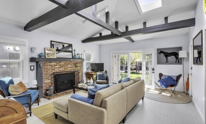Santa Rosa Other | Wine Country Farmhouse: Hot Tub, Deck & Beautiful Views