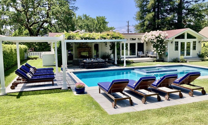 Sonoma House | Wine Country Retreat With Pool & Spa, Walking distance to Sonoma Plaza, 10 Bikes