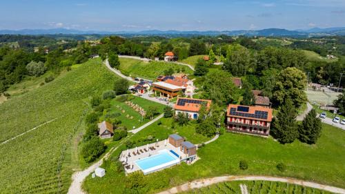 Skaricevo Resort | Winery, Restaurant & Pension Vuglec Breg