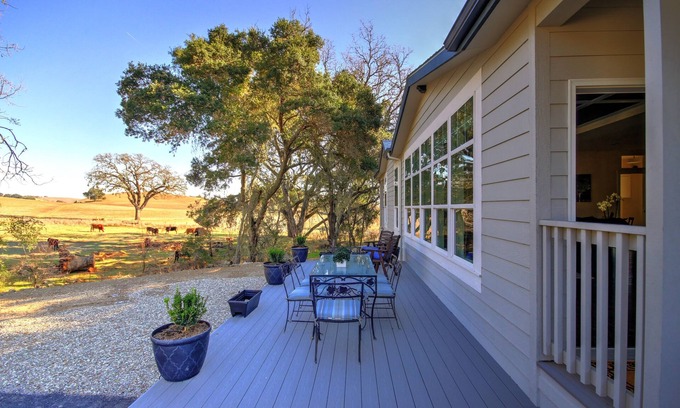 Paso Robles RV Rental | Winery Row Pickleball Court Peaceful Hamlet