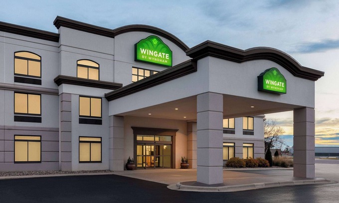 Ashwaubenon Hotel | Wingate by Wyndham Green Bay/Airport