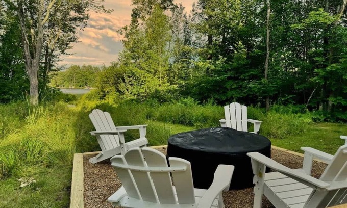 Lochmere House | Winnisquam Landing | Lakefront | Firepit | Deck