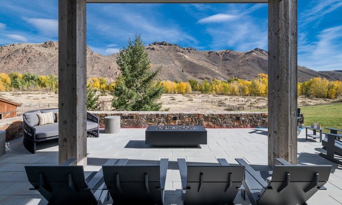 Hulen Meadows House | Winter Getaways! Ketchum Home with Hot Tub, Indoor/Outdoor Fireplaces, Pool Table, Mountain Views!