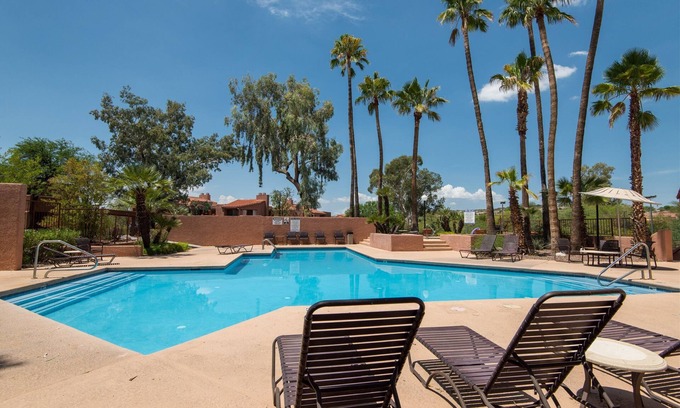 Tucson Condo | Winter-Ready Oasis Sabino Canyon Pool & Spa