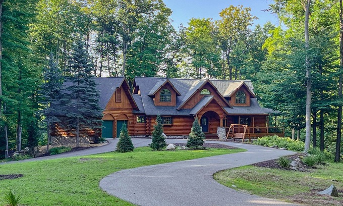 Bellaire House | Winter-Summer-Wonderland! Luxury Log Home Shanty Creek Resort